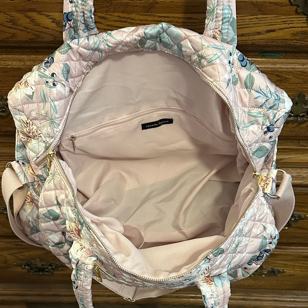 Nanette Lepore Pastel Floral Quilted Travel Bag  Adjustable strap 17”W 9.5” H 9” - Picture 13 of 14